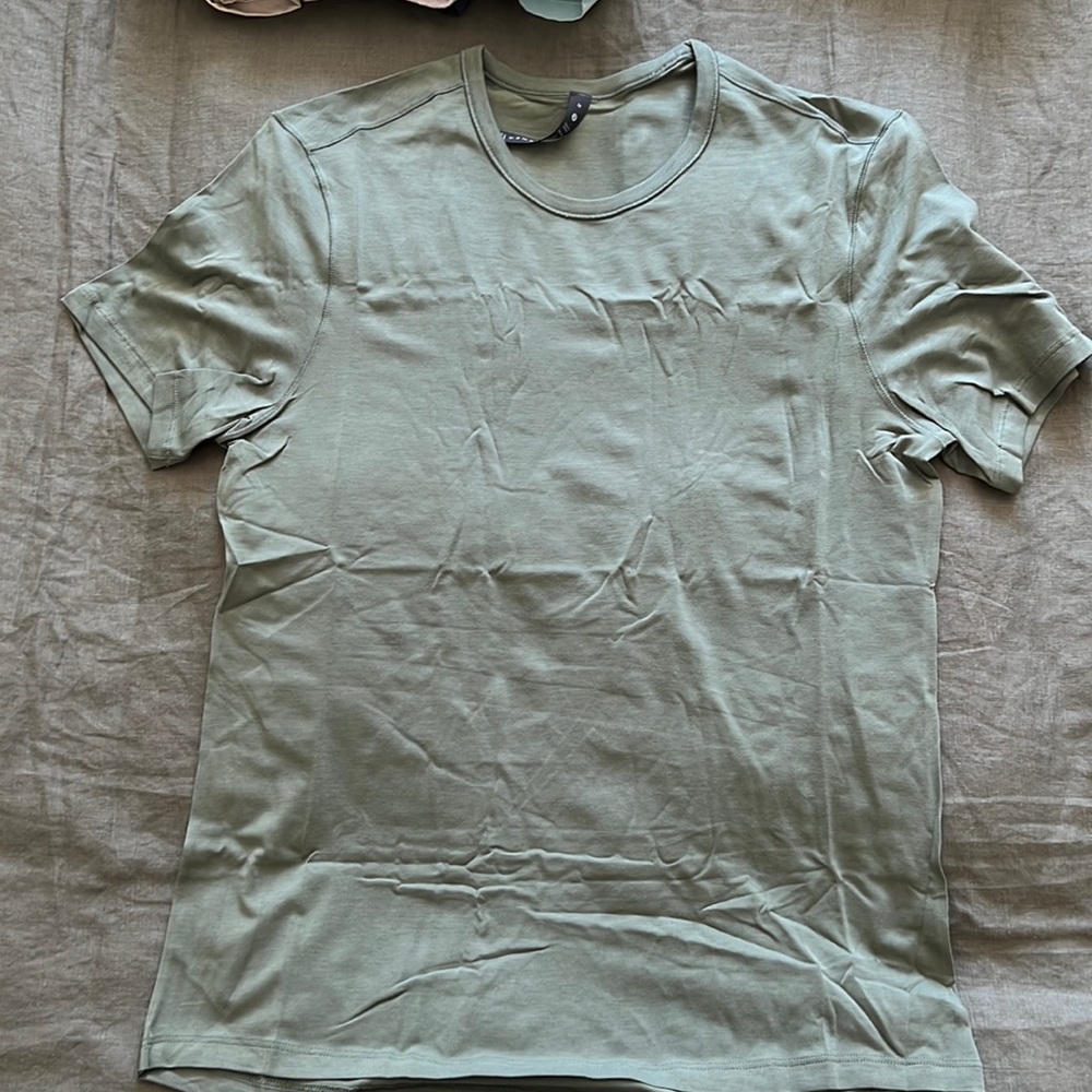 Lululemon shirt